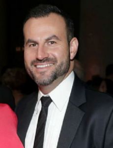 Adam Touni esposo de Brittany Daniel