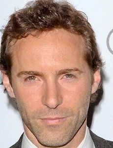 Alessandro Nivola esposo de Emily Mortimer