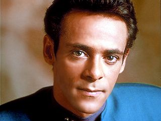 Alexander Siddig novio de Kim Cattrall