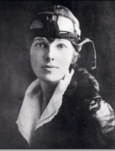 Amelia Earhart novia de Eugene Luther Vidal