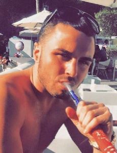 Arthur Collins novio de Ferne McCann