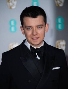 Asa Butterfield novio de Ella Purnell