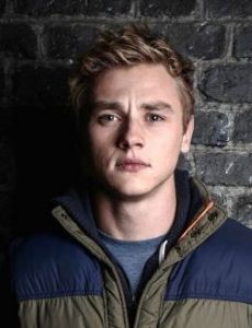 Ben Hardy novio de Olivia Cooke