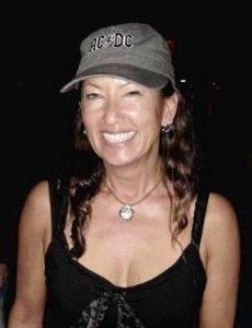 Brenda Johnson esposa de Brian Johnson