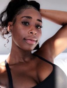 Bria Myles novia de Laz Alonso