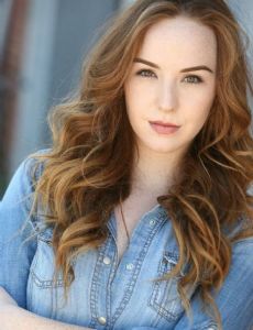 Camryn Grimes amante de Cait Fairbanks