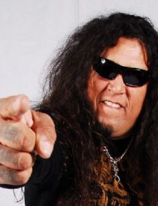 Chuck Billy amante de Alycen Rowse