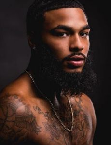 Clarence White (NYC) novio de Queen Naija