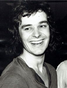 Colin Blunstone novio de Caroline Munro