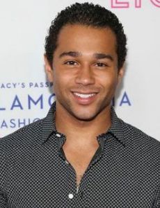 Corbin Bleu novio de Maiara Walsh