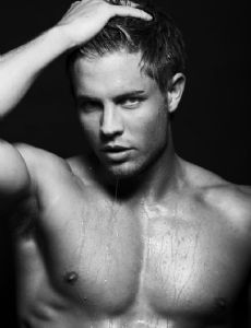 David Peters (model) novio de Amy Childs