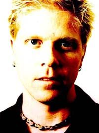 Dexter Holland esposo de Amber Sasse