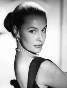 Dina Merrill esposa de Ted Hartley