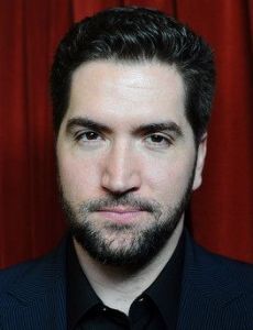 Drew Goddard esposo de Caroline Williams