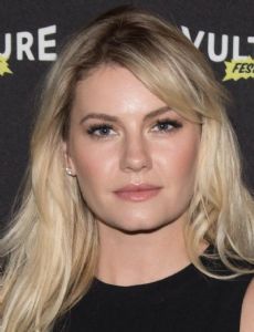 Elisha Cuthbert novia de Trace Ayala