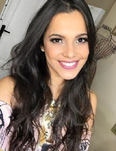 Emilly Araujo novia de Edson Alves dos Reis Junior