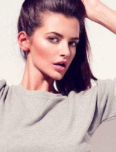 Emma McVey novia de Mario Falcone