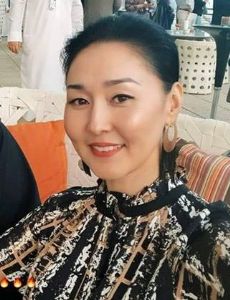 Erdenetuya Batsukh esposa de Steven Seagal