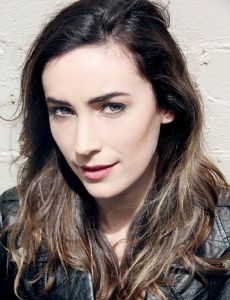 Geraldine Hakewill novia de Mark Leonard Winter