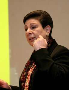 Hanan Ashrawi novia de Peter Jennings