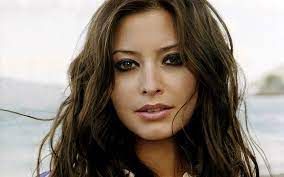 Holly Valance novia de Alex O'Loughlin