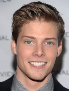 Hunter Parrish amante de Sarah Sutherland