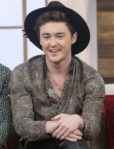 Jake Roche novio de Jesy Nelson