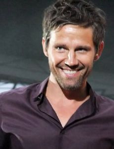 Jason Orange novio de Kathy Lloyd