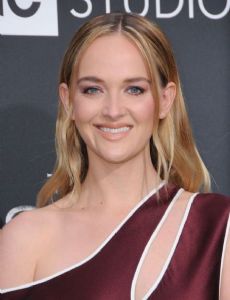 Jess Weixler amante de Gregory Smith