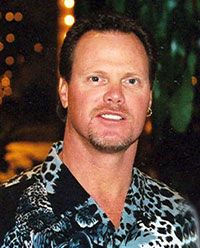 Jim McMahon esposo de Nancy Daines McMahon