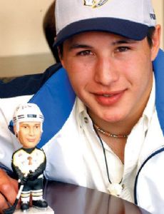 Jordin Tootoo novio de Kellie Pickler