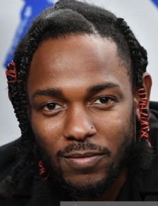 Kendrick Lamar amante de Lira Mercer