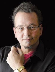 Kevin Eastman esposo de April Fisher Eastman