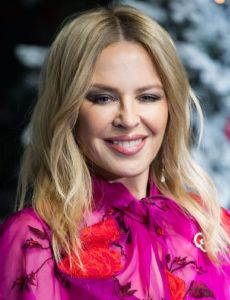 Kylie Minogue novia de Michael Hutchence