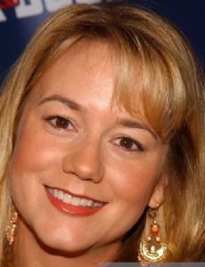 Megyn Price esposa de Bill Lawrence