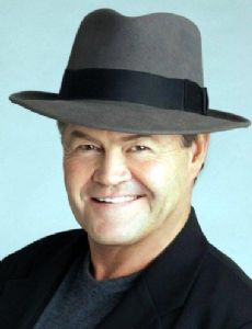 Micky Dolenz esposo de Samantha Juste