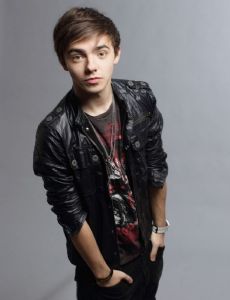 Nathan Sykes novio de Dionne Bromfield