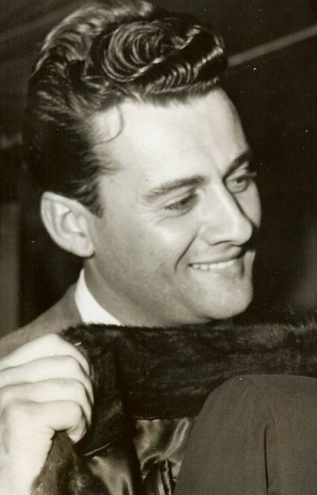 Nicholas H. Wade esposo de Ann Dvorak