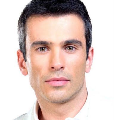 Nicolás Reyes esposo de Zharick León