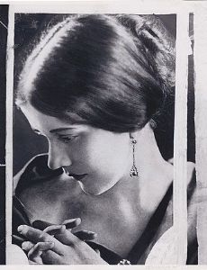 Olga Lazovich Milanov esposa de Frank Lloyd Wright