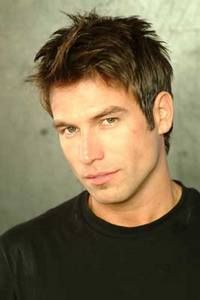 Rafael Amaya novio de Kimberly Dos Ramos