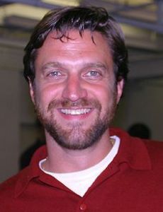 Raúl Esparza amante de Nick Mayo