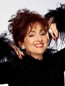 Robin Strasser esposa de Laurence Luckinbill