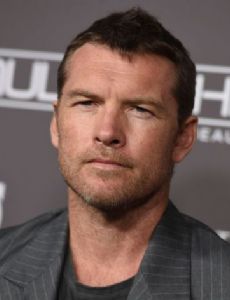 Sam Worthington novio de Natalie Mark