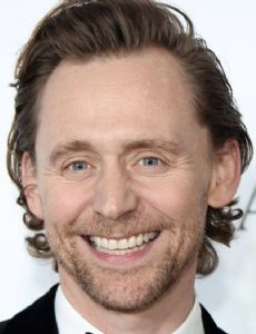 Tom Hiddleston novio de Kat Dennings