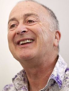 Tony Robinson esposo de Mary Shepherd