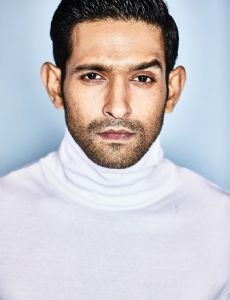 Vikrant Massey amante de Sriti Jha