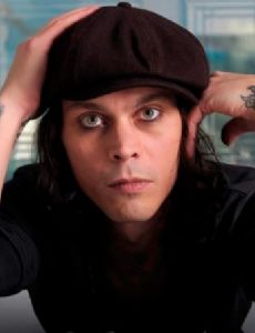 Ville Valo novio de Christel Karhu