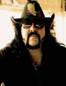 Vinnie Paul amante de Alycen Rowse