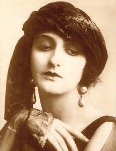 Violetta Napierska novia de Bela Lugosi